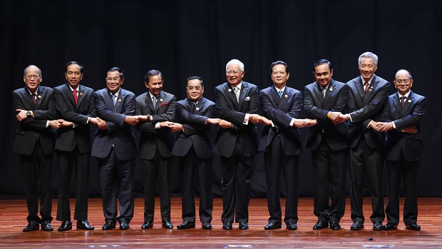Benigno Aquino III, Joko Widodo, Hun Sen, Hassanal Bolkiah, Thongsing Thammavong, Najib Razak, Nguyen Tan Dung, Prayuth Chan-o-cha, Lee Hsien Loong, Thein Sein