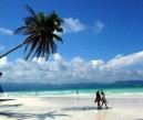 Despite tiff, Chinese tourists make cruise stop at Boracay