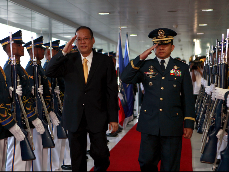 Aquino flies to China for state visit; bats for ASEAN roro system ...