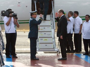 President Benigno Aquino, who is leaving for Bali, Indonesia, receives departure honors at Villamor Airbase. JESS YUSON/INQUIRER