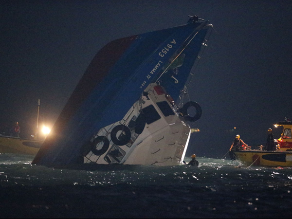 No Filipinos casualties in HK ferry collision | Global News