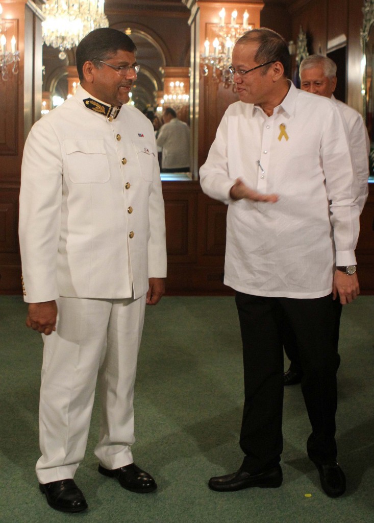 President Benigno S. Aquino III invites H.E. Asif Anwar Ahmad, Ambassador Extraordinary & Plenipotentiary United Kingdom of Great Britain & Northern Ireland for a private talk during the latter's presentation of credentials in the Music Room of Malacananag Palace. LYN RILLON/INQUIRER