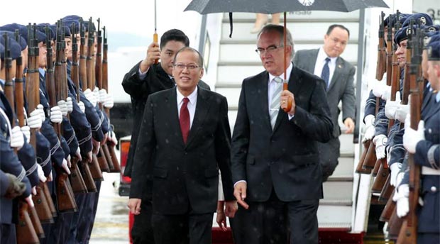 President Benigno Aquino arrives at the Berlin Tegel Airport in Berlin, Germany for his official visit. Malacanang Photo