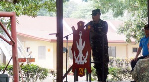 Armed Forces chief General Gregorio Catapang Jr. talks to soldiers at the 2nd Marine Brigade Headquarters in Sulu on Sunday after holding a command conference. FRANCES MANGOSING/INQUIRER.net