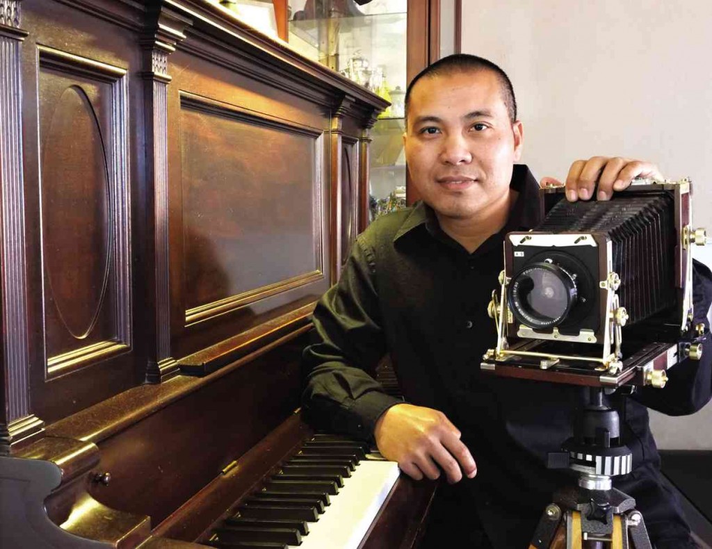 VINTAGE APPRECIATION Jeremiah Nueve with his vintage Tachihara large format camera, which he uses for black and white 