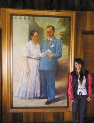 PORTRAIT OF A PRESIDENT AND HIS FIRST LADY Manarpiiz’s portrait of President Manuel and Doña Aurora Quezon 