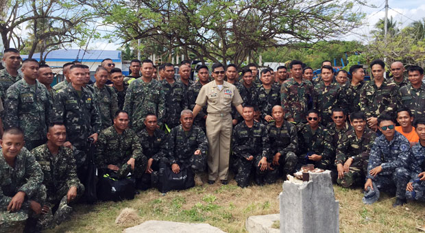 Western Command chief Vice Admiral Alexander Lopez and the soldiers stationed in Pag-asa island (Thitu) in the West Philippine Sea (South China Sea). 