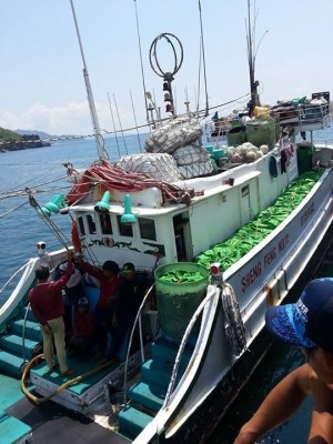Philippine authorities caught a Taiwanese fishing vessel off Itbayat, Batanes on May 7.  CONTRIBUTED PHOTO: Nina Cayavat