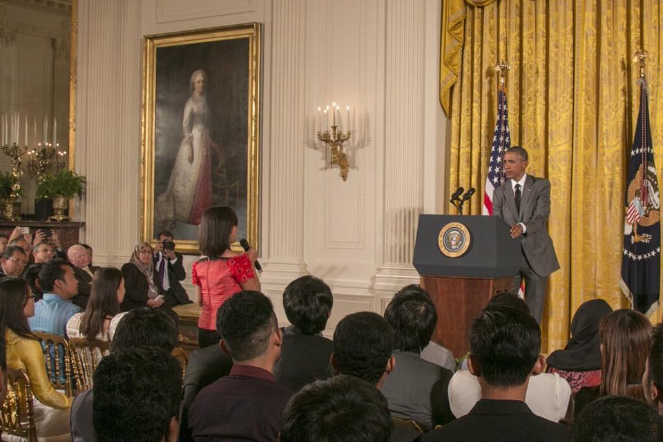 Albay City councilor and Destiny Church-Bicol Pastor Sheina Marie Onrubia enthusiastically throws a question to President Barack Obama, the world’s most powerful leader during the town hall meeting of the Young Southeast Asian Leadership Initiative (SYEALI) fellows at the White House. Back in the Philippines, Onrubia also serves as a pastor sharing her faith in God to thousands of teenagers and helping them become  leaders and successful citizens of the country. 