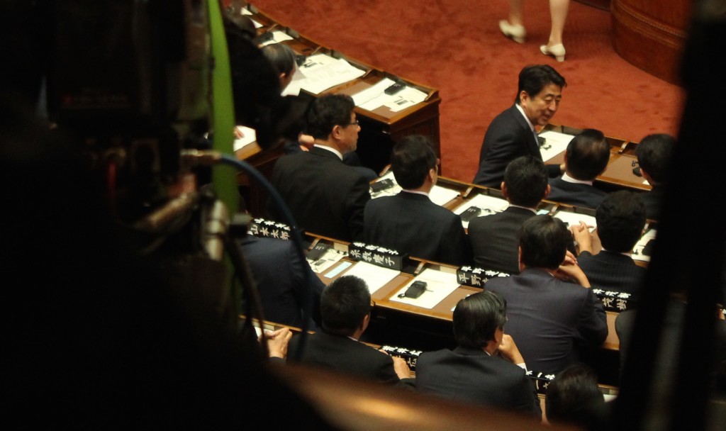 Japanese Prime Minister Shinzo Abe, seated at the front row of the National Diet's Assembly Hall, was among those who gave President Aquino a standing ovation after his speech Wednesday. The two leaders are set to hold a summit meeting on Thursday, the third day of President Aquino's four-day visit. 