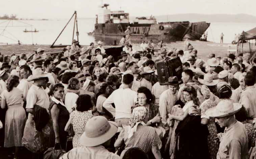 ‘GIVEME YOURHUDDLEDMASSES YEARNING TOBREATHE’ ‘White Russians’ disembark on Tubabao Island from their rusty ship after a journey that took them from Bolshevik Russia toMaoist China and finally to the Philippines, the only country willing to shelter them in 1948. CONTRIBUTEDPHOTO
