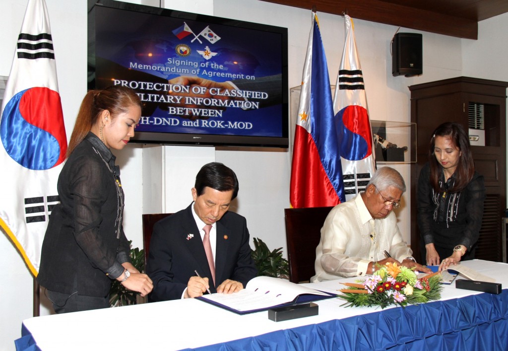 Defense Minister of the Republic of Korea Han, Minkoo and Defense Secretary Voltaire T. Gazmin signed the Memorandum of Agreement on the Protection of Classified Military Information between the Philippines’ Department of National Defense and Republic of Korea’s Ministry of Defense on September 14, 2015, at Camp Aguinaldo, Quezon City.