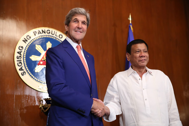 President Rodrigo R. Duterte meets with US Secretary of State John F. Kerry during a courtesy call at the Malacañan Palace on July 27, 2016. KING RODRIGUEZ/PPD