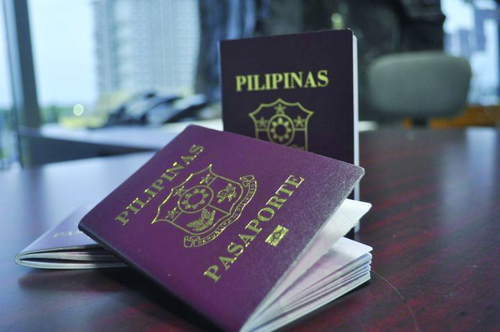 Philippine passports (Photo from DFA website)