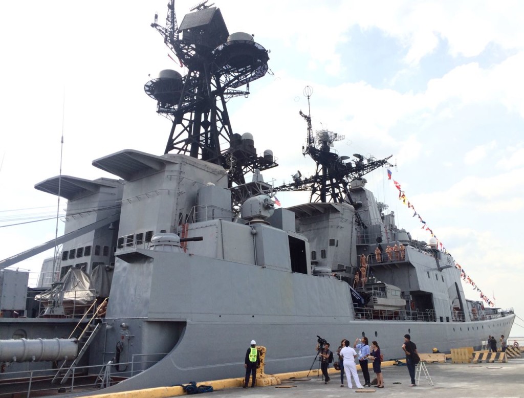 Russian Navy vessel Admiral Tributs docked in South Harbor, Manila Jan. 3, 2017. Inquirer/L. Rillon 