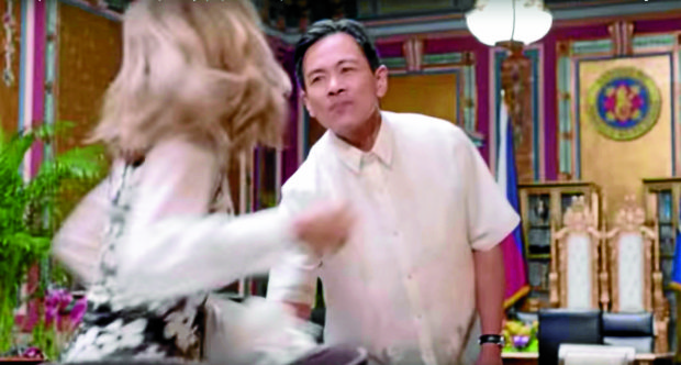 PUNCHED The lead character of “Madam Secretary,” portrayed by Téa Leoni, is about to give “the Philippines’ unconventional new President” a bloody nose in this episode of the American television drama series. —VIDEOGRAB FROM“MADAMSECRETARY” EPISODE