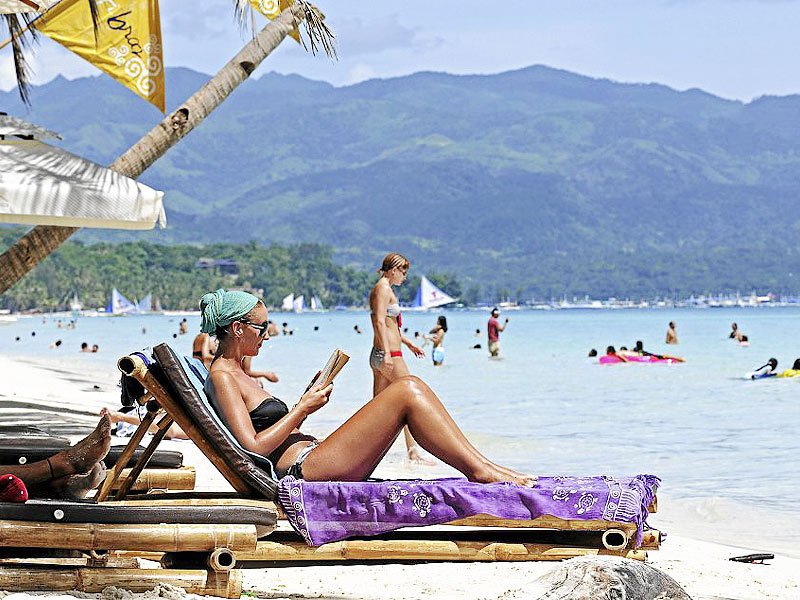 Philippines remains closed to foreign tourists, says BI