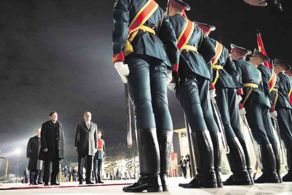 WELCOME TO MOSCOW President Duterte inspects a Russian honor guard with Russian Deputy Foreign Minister Igor Vladimirovich Morgulov during military honors for him on his arrival at Vnukovo-2 airport in Moscow on Monday night. Mr. Duterte is in Russia for a four-day official visit. —MALACAÑANG PHOTO