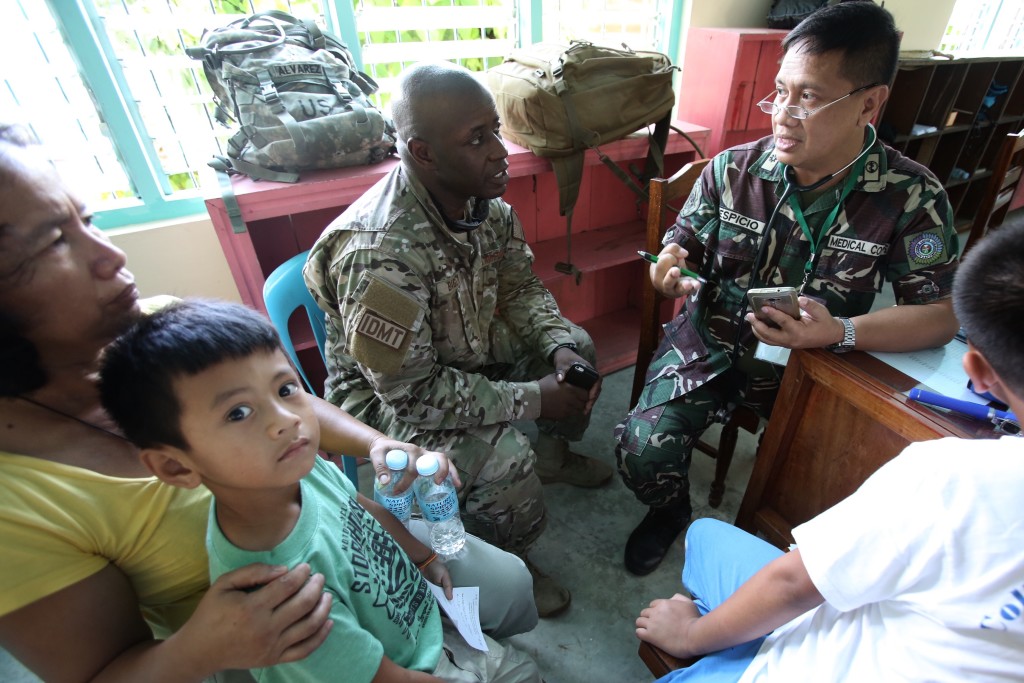 PH, US soldiers Casiguran 3