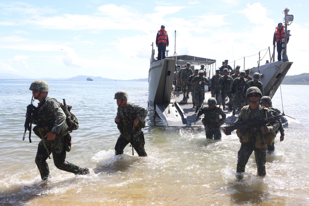 Armed Forces of the Philippines and United States Marines conduct civil military activities from the sea during the Balikatan exercises in Casiguran, Aurora province, May 15, 2017. Casiguran is being eyed as a site of a naval base which will secure Benham Rise.  INQUIRER FILE PHOTO / NIÑO JESUS ORBETA