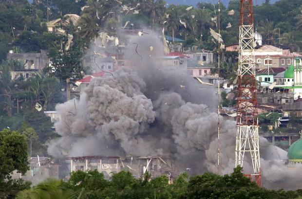 PAF airstrike in Marawi - 9 June 2017