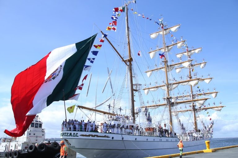 Mexican navy ship makes first port call in PH | Global News