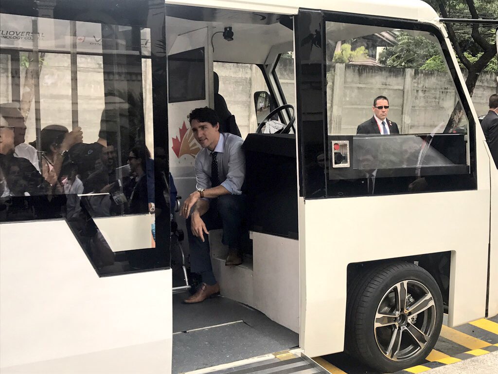 WATCH Trudeau rides an ejeepney in Makati Global News
