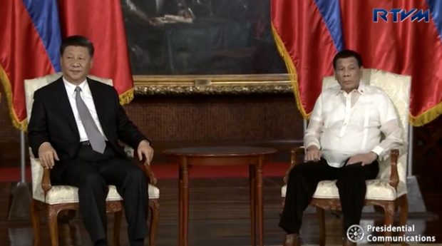 Xi Jinping and Rodrigo Duterte
