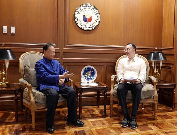 House Speaker Alan Peter Cayetano (right) meets with China’s Ambassador to the Philippines Zhao Jianhua (left) on Tuesday, July, 30, 2019. (Photo courtesy of the Chinese Embassy in Manila)