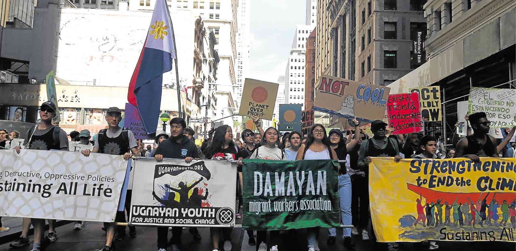 Filipinos in NY raise PH concerns in Climate Strike