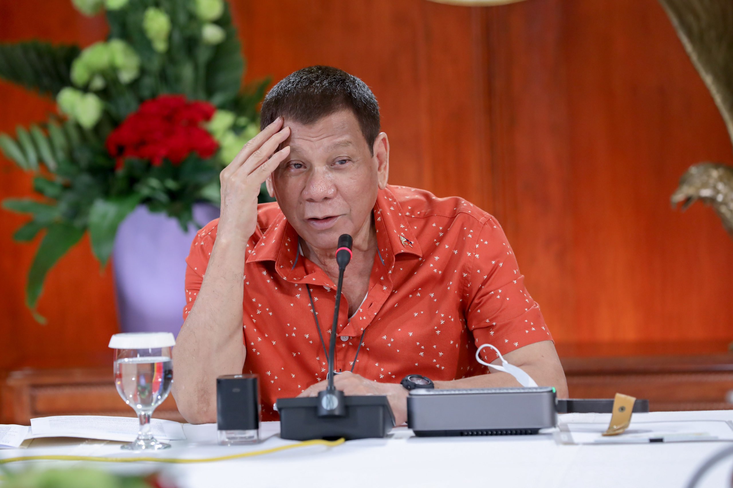 Now, Duterte can't decide on VFA abrogation; seeks public's opinion
