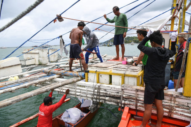 filipino fishermen