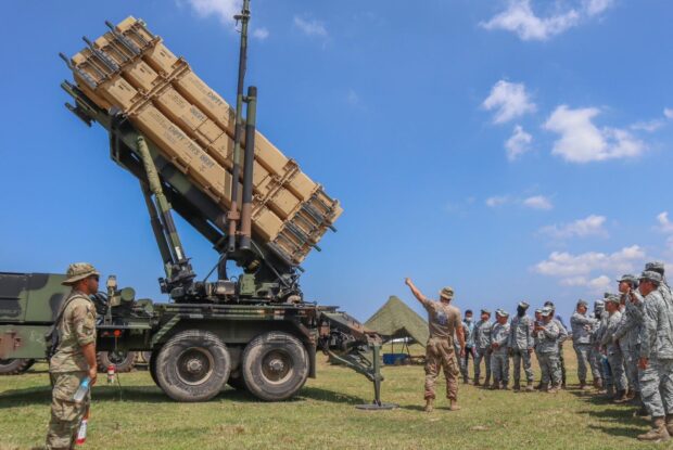 Filipinos train on Patriot, Avenger missile systems