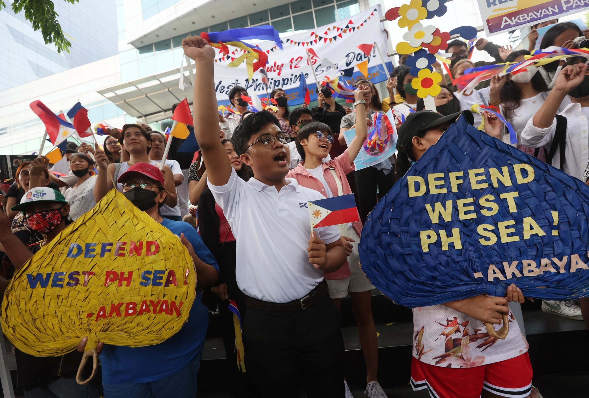 Nations continue to press China on PH arbitral win | Global News