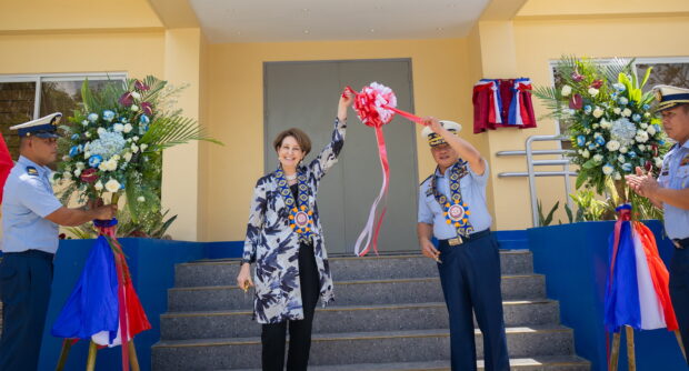AMERICA’S GIFT United States Ambassador MaryKay Carlson on Monday leads the turn over to the Philippine Coast Guard of the Balagtas Technical Training Center in Bulacan province. —PHOTO COURTESY OF US EMBASSY PCG training facility