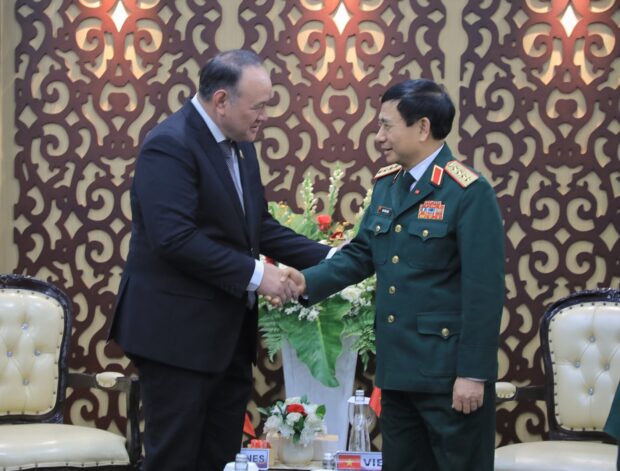 Defense Secretary Gilberto Teodoro Jr. and Vietnam’s minister of national defense General Phan Van Giang. PHOTO FROM THE DEPARTMENT OF NATIONAL DEFENSE