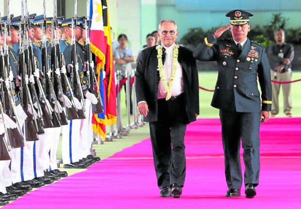 MILITARY SALUTE Timor-Leste President Jose Ramos-Hortareceives a military salute upon his arrival. —MARIANNE BERMUDEZ
