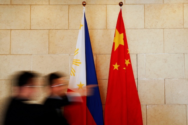 Flags of the Philippines and China