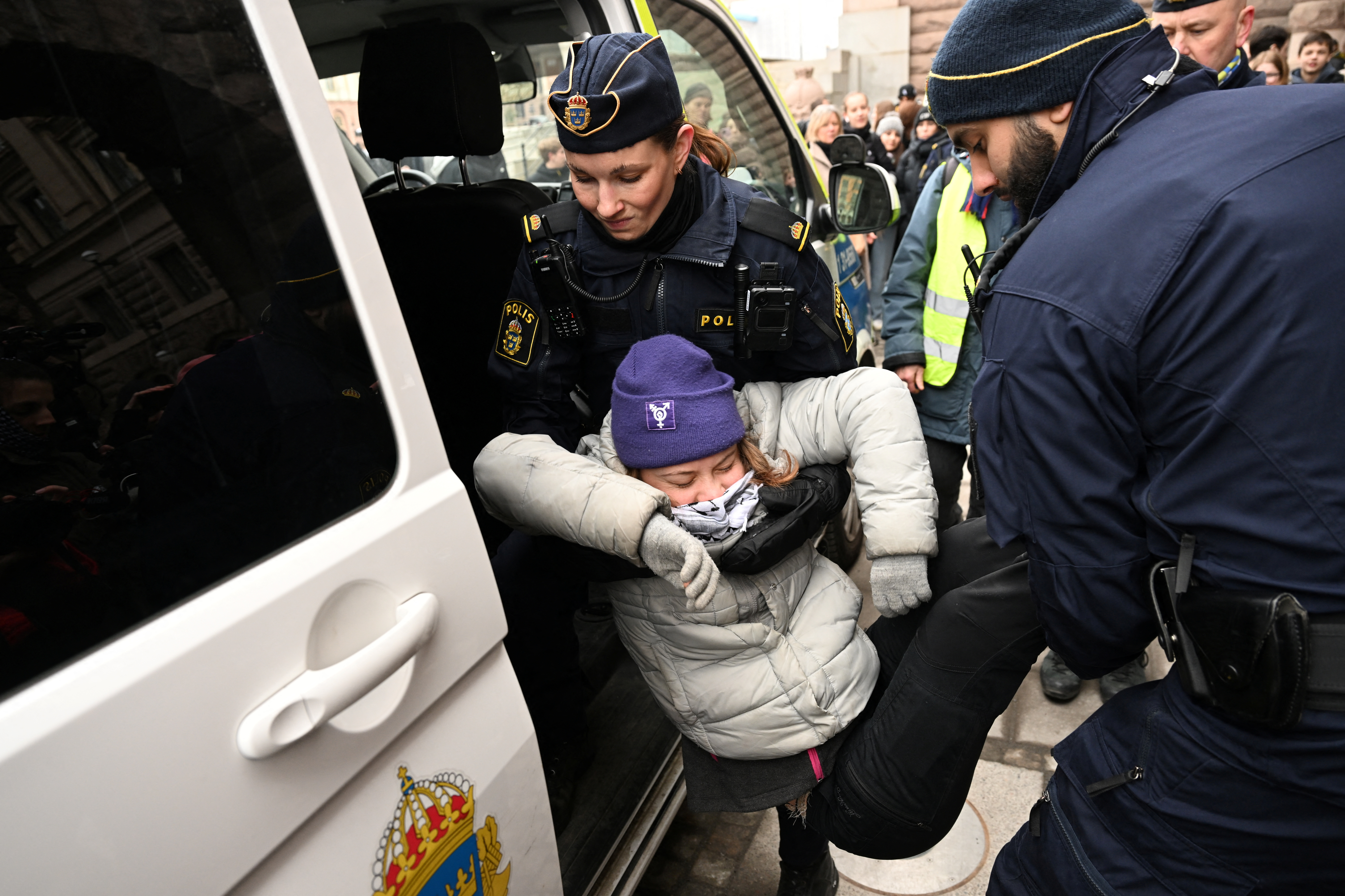 Police again remove Greta Thunberg from blocking Swedish parliament