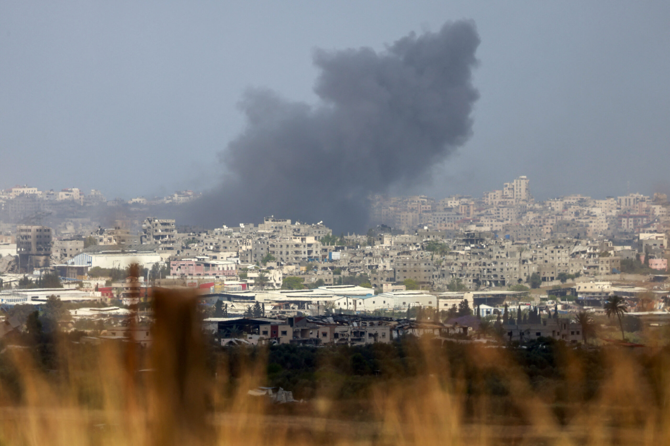 Gaza agency says 2 doctors killed in Israeli air strike 