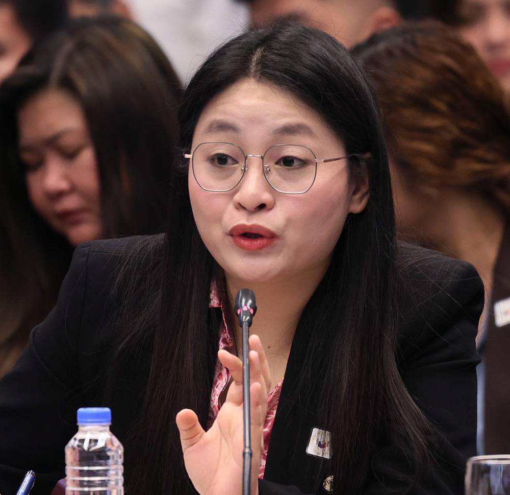 The Bureau of Immigration (BI) on Wednesday assured the public the names Alice Guo and Guo Hua Ping were both included in the Immigration Lookout Bulletin (ILBO).