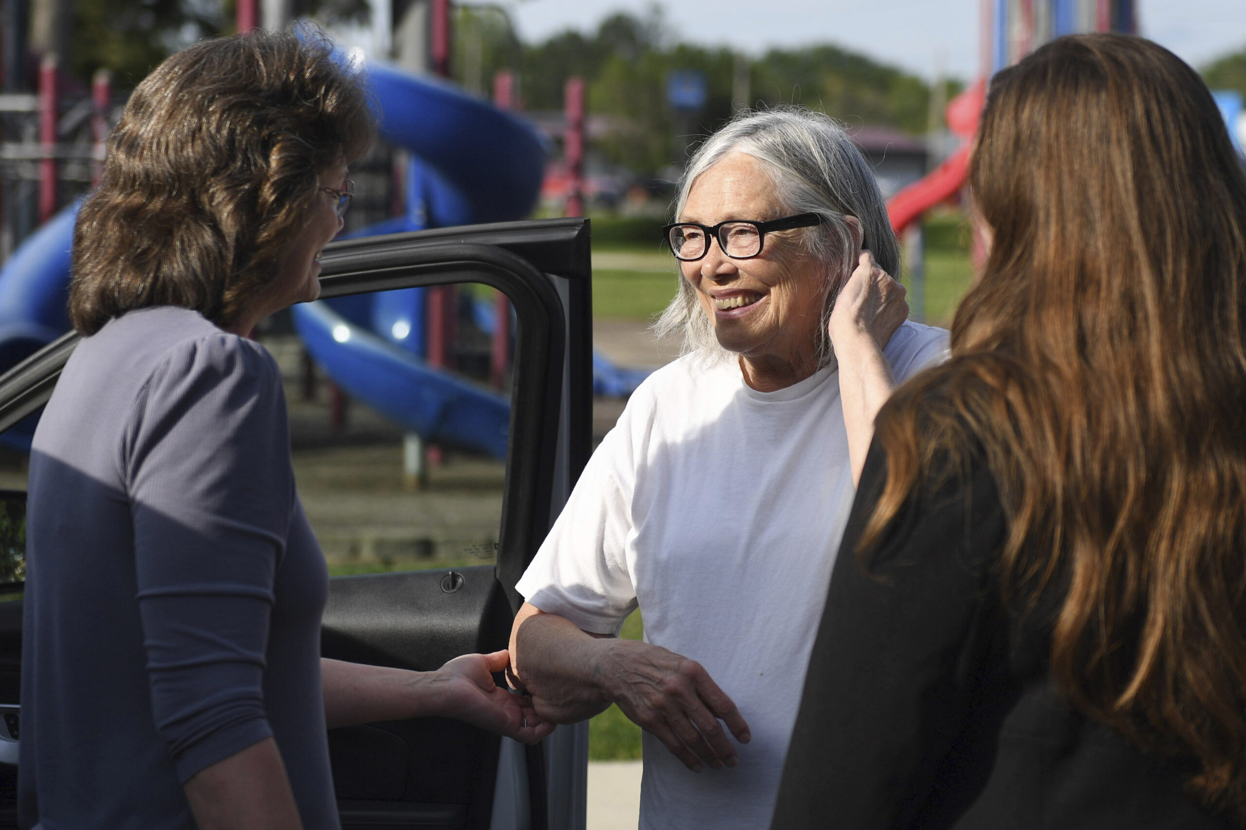 US woman free after 43 years in prison as 1980 conviction reversed