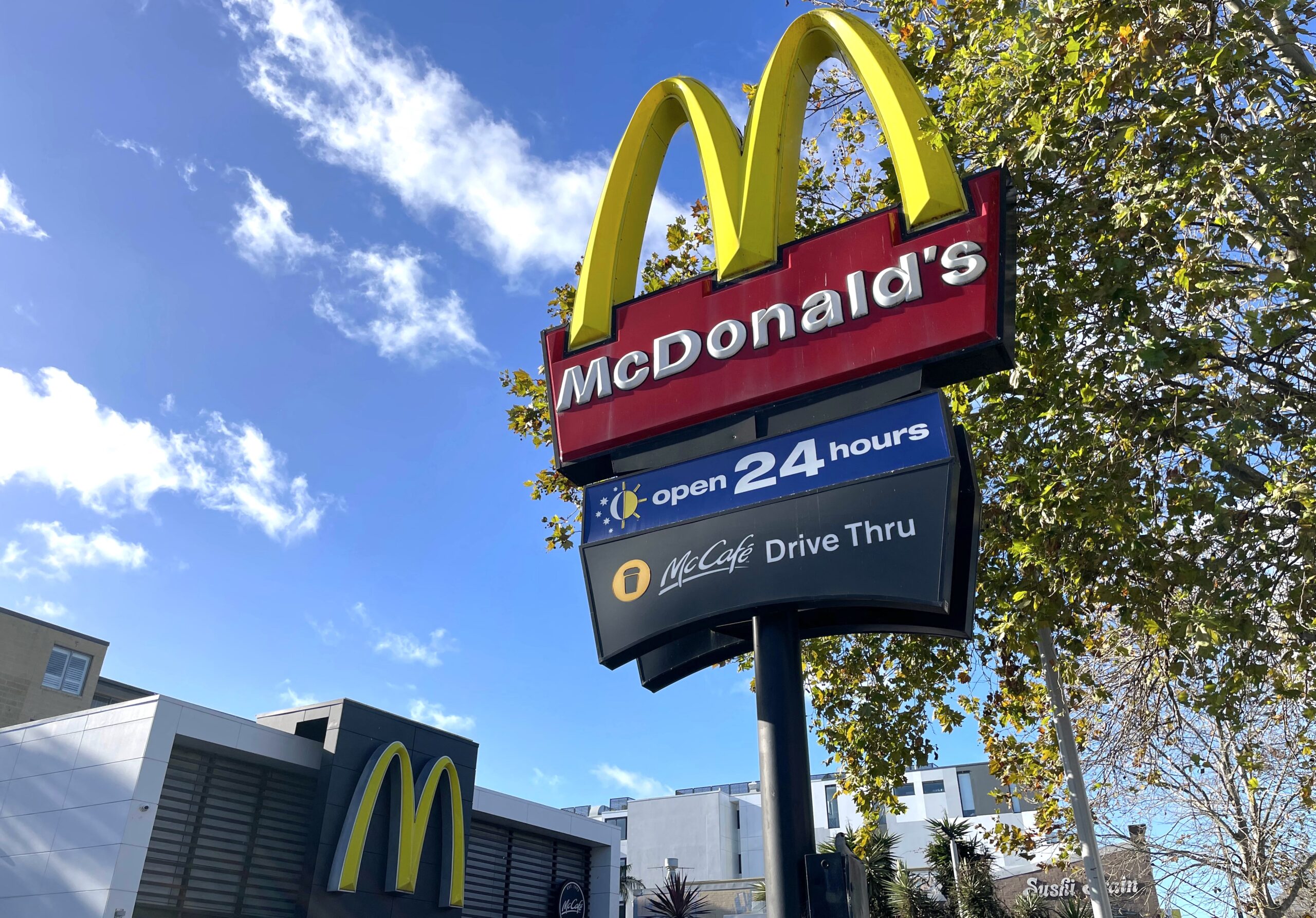 Bird flu curbs McDonald's breakfast in Australia