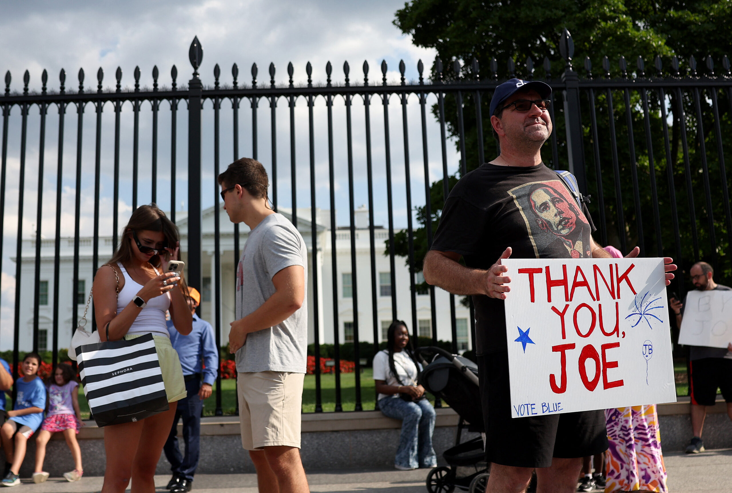 World leaders pay tribute to Biden as he ends reelection bid