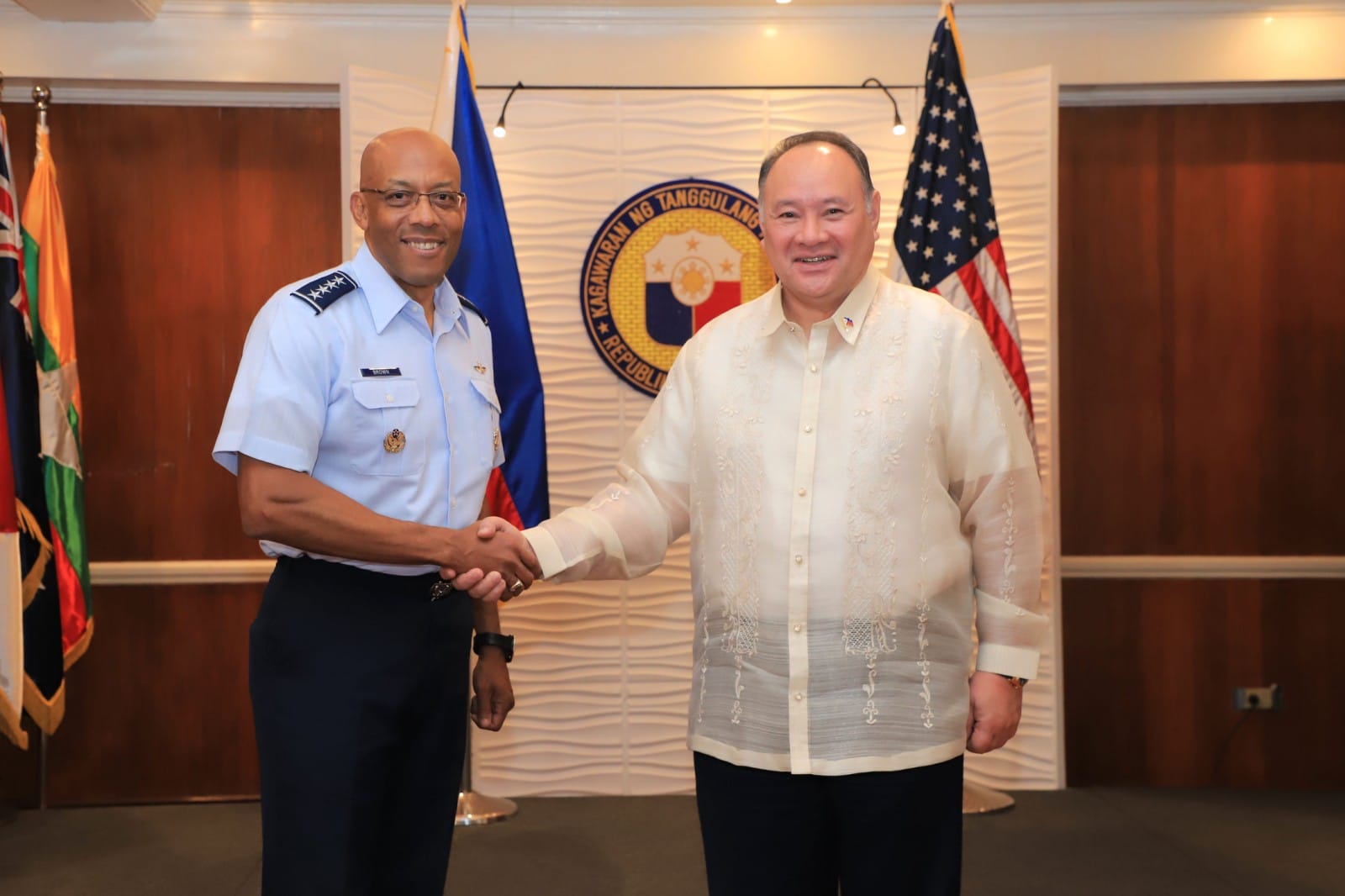 Defense Secretary Gilberto C. Teodoro Jr. (right) meets US Joint Chiefs of Staff chair Gen. Charles Q. Brown at the DND headquarters in Camp Aguinaldo, Quezon City on July 16, 2024. The two officials discussed areas of mutual interest and ways to further strengthen the longstanding partnership between the Philippines and the United States. (Photo courtesy of DND)