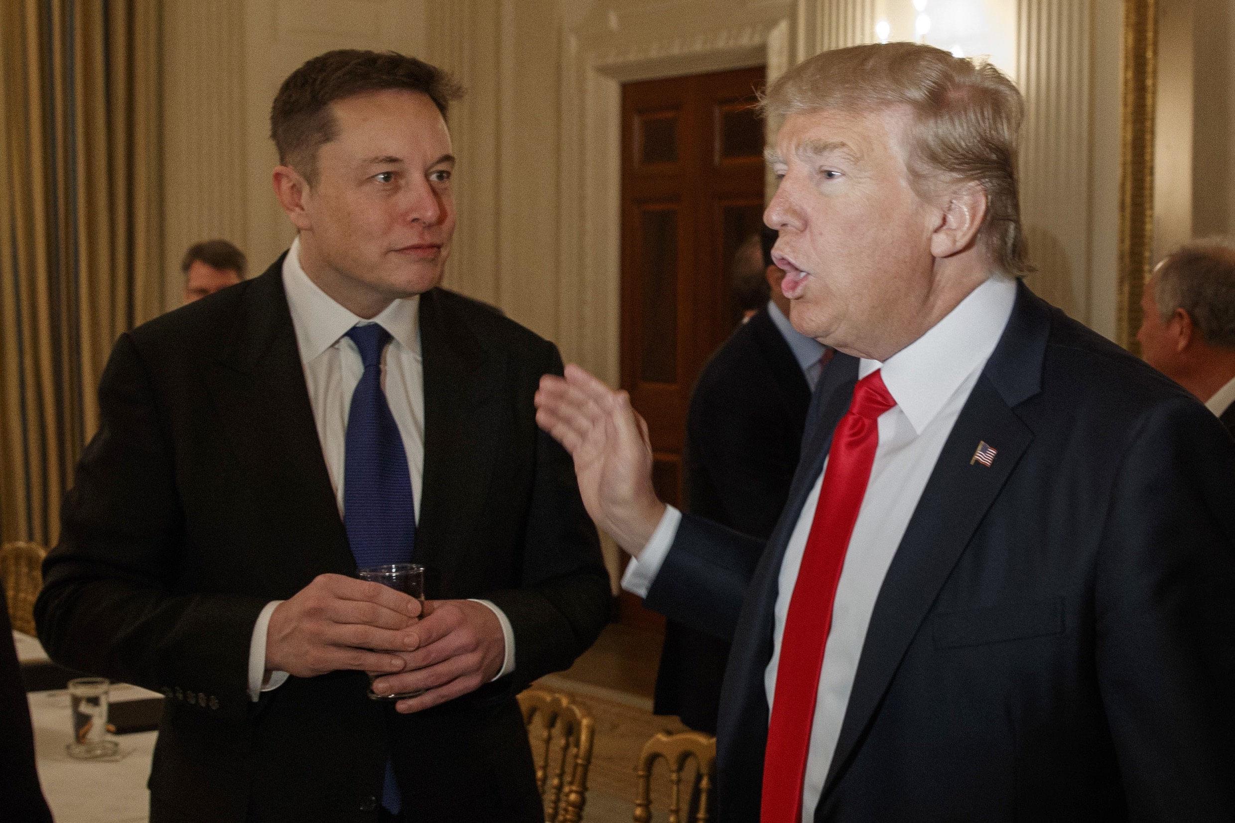 Trump, Musk discuss assassination try, deportations in glitchy X chat