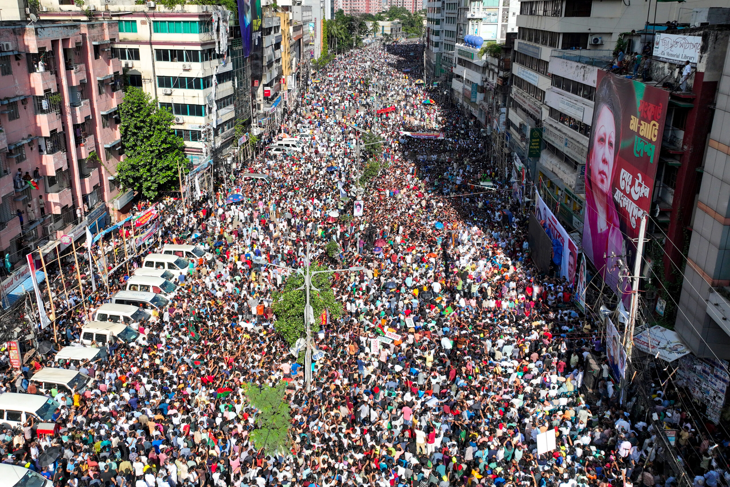 How Bangladesh student protests brought in a new leader