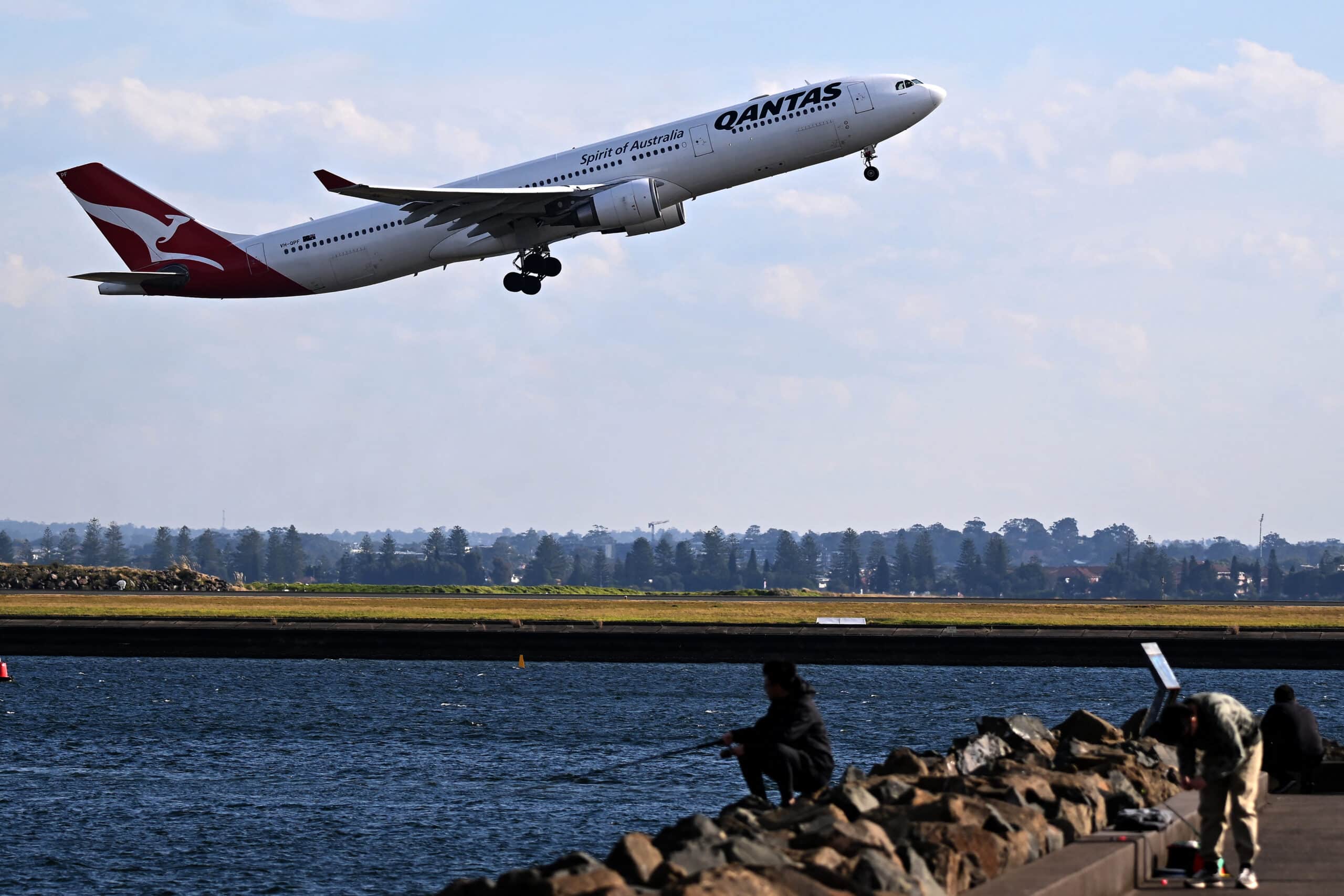 Qantas scraps non-stop UK flight due to Middle East unrest