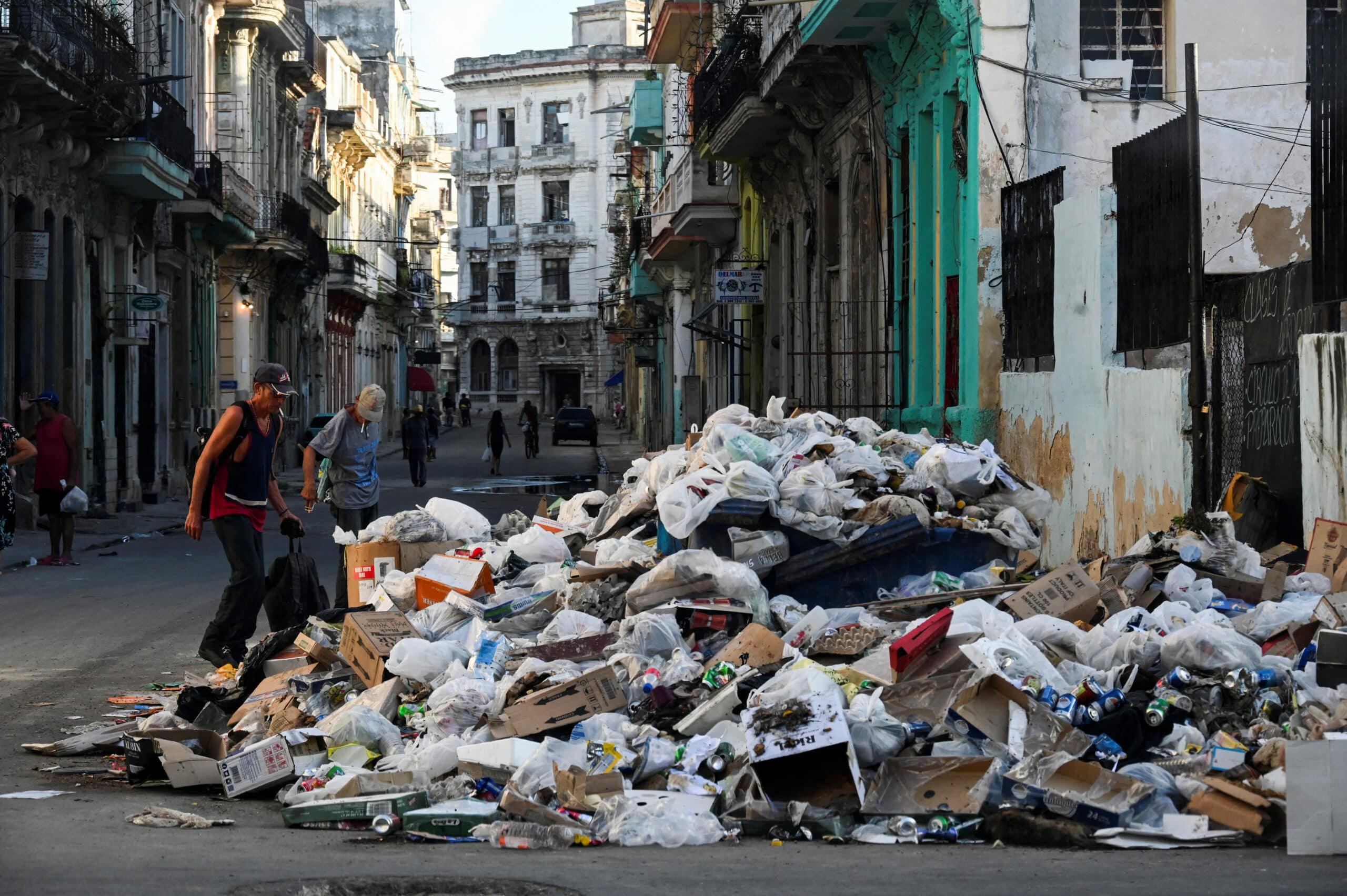 Trash overwhelms Havana as garbage trucks lack parts, fuel