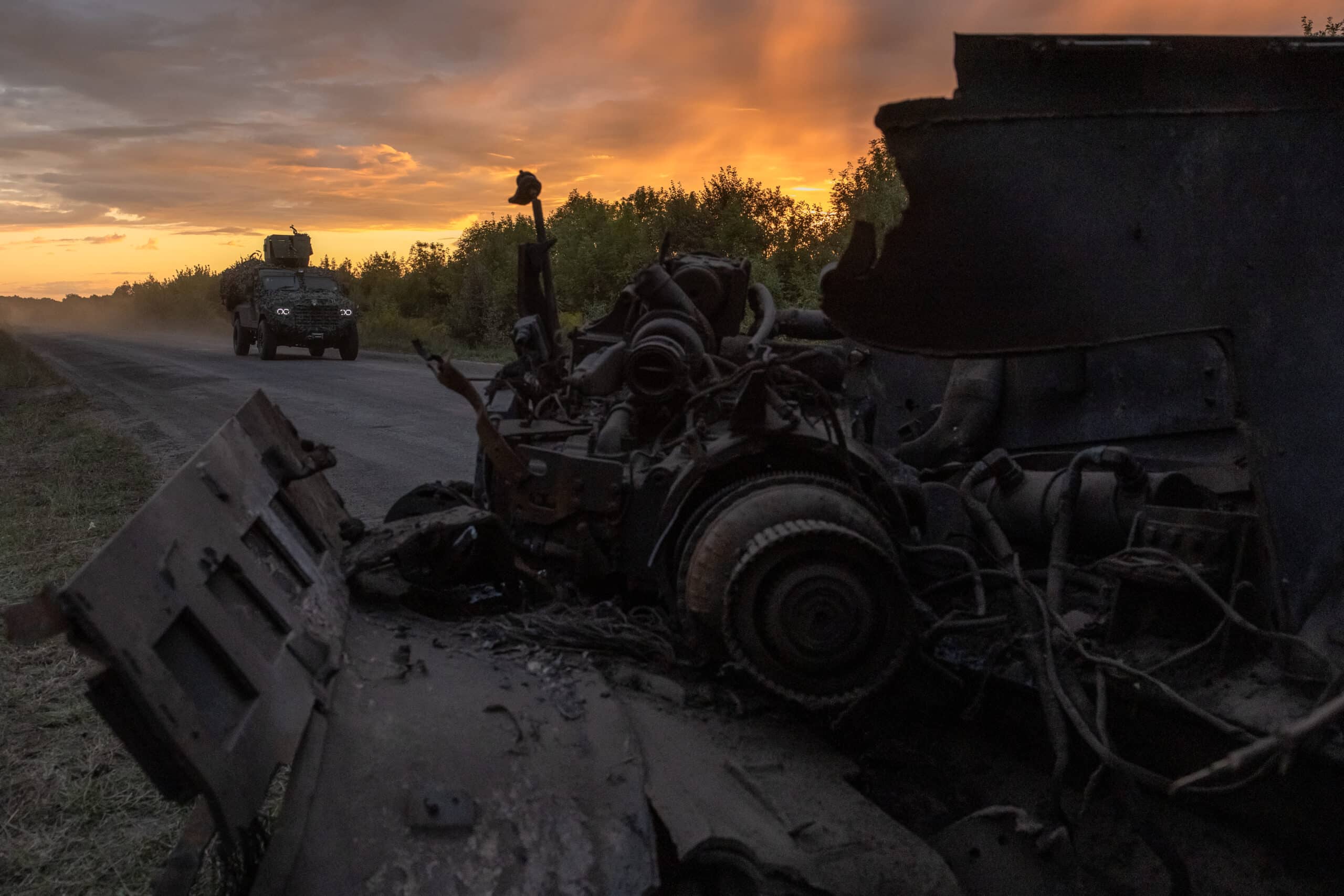 Ukraine claims new advances in Russia incursion